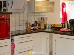 Tych rzeczy nie można trzymać pod zlewem. Mało kto się do tego stosuje