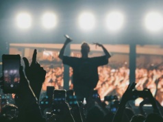 Koncertowi statyści. Co się stało z festiwalową publicznością?
