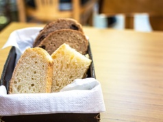 Nie wyrzucaj czerstwego chleba. Zrób z niego ten czeski przysmak