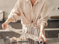 Błyszcząca czy matowa? Większość używa folii aluminiowej nie tak