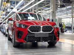 Europejskie fabryki zwalniają. BMW znakomicie się broni, Ford tonie