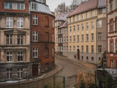 Miasto nad morzem świetne na majówkę. Odnajdziesz tu „polskie Montmartre”