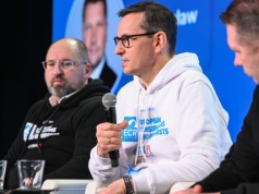 Konflikt w PiS wcale nie wygasł. Stankiewicz cytuje smsy od swojego informatora