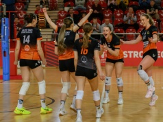 Ostrowieckie siatkarki tryumfują! Zagrają w finale play-offów o 1. ligę