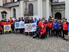 „Ondraszek” i „Beskid Śląski” zainaugurowali sezon kolarski. Trasa z Cieszyna do historycznej lokalizacji