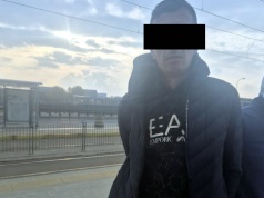 Próbę odebrania przesyłek z wyłudzonymi telefonami udaremnili stołeczni policjanci