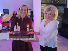 Pierwsze urodziny Gminnego Ośrodka Kultury i Sportu w Wierzchlesie