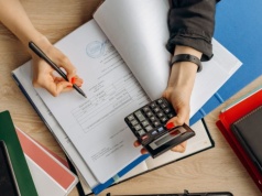 Sezon turystyczny w Gdańsku – jak prowadzić księgowość firmy sezonowe