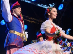 Zespół Pieśni i Tańca „Mazowsze” entuzjastycznie przyjęty w Nowym Jorku