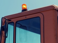 Kierowcy nadużywają "koguta". W tych sytuacjach jest zabroniony