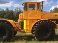 Za 10 tysięcy dolarów zbudowali Kirowca K-700. Ale nie ruszysz nim w pole