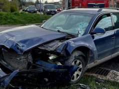 Zderzenie dwóch Volkswagenów. Błąd 20-latka doprowadził do kolizji