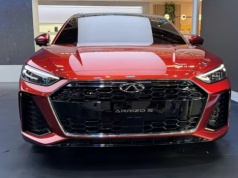 Mają w Polsce 35 salonów i same SUV-y. Pokazali sedana jak Audi A7, który dostanie klasyczny silnik 2.0