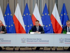 Miliardy na granice i rekordowa skuteczność służb. MSWiA o walce z nielegalną migracją