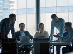 Pierwsze zlecenie w zasięgu ręki. Jak zacząć zarabiać na platformach dla freelancerów?