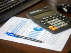 Wynagrodzenie nie zawsze na czas. Problem dotyczy tysięcy pracowników