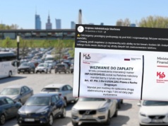 Nowa plaga pod polskimi blokami. Czyszczą konta kierowców, KAS ostrzega