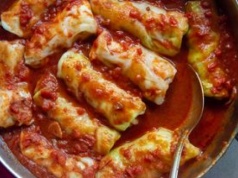 Te gołąbki nie mają sobie równych. Kapusta jest mięciutka i delikatna, a farsz soczysty