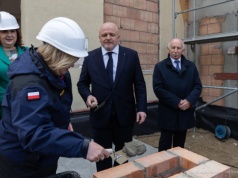 Nowe sale lekcyjne, hala sportowa, ale i schron. Szykuje się rozbudowa IX LO