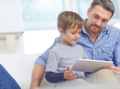 Dodatkowe pieniądze dla rodziców pobierających Universal Credit