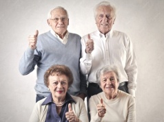 Seniorzy zagłosują bez wychodzenia z domu. Ruszyła procedura zgłoszeń przed referendum 24 maja