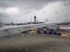 Przez burze i silny wiatr na O’Hare w Chicago wstrzymano odloty