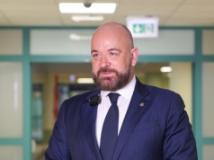 Jest porozumienie Sutryka z Jarosem. Znamy szczegóły