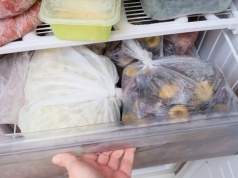 Włóż monetę do zamrażarki i zobacz, co się stanie. Jedna z najlepszych rad, jaką dziś odkryjesz