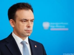 Niższe stawki VAT-u i akcyzy na paliwa na dłużej. Znamy nowy termin