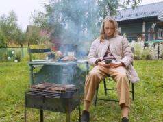 Gadżety, bez których majówka się nie uda. 7 pewniaków na idealny długi weekend