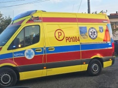 Nastolatek nawywijał. Ten uraz będzie mu się odbijać czkawką