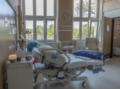 Szpital Uniwersytecki zaprezentował odnowiony blok porodowy