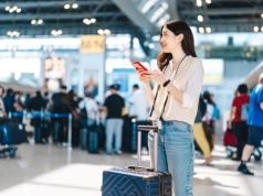 eSIM na kartę w podróży – jak szybko i wygodnie aktywować pakiet danych za granicą?