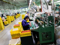 Rekordowa liczba imigrantów w Polsce, choć liczba zezwoleń na pracę spada