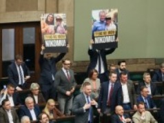 Dwóch posłów PiS ukaranych za zachowanie w Sejmie