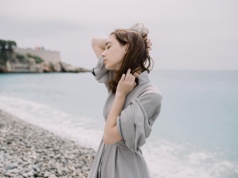 Jak chomik w kołowrotku. Dlaczego młodzi dorośli są krańcowo zmęczeni? Ekspert wyjaśnia