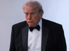 Donald Trump często kpił z tego prezydenta. Może podzielić jego los