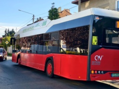 „pie…..ć auto” prawidłowe podejście po wjechaniu w autobus (ZDJĘCIA)