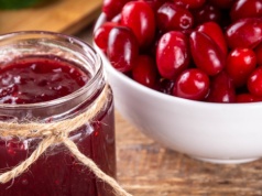 Wszyscy robią konfiturę z róży, ja wybieram inne kwiaty. Wiosną jest ich mnóstwo