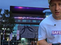 Czy celebryci powinni zacząć odpowiadać za to, co reklamują?