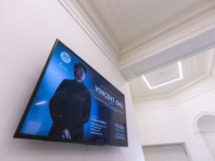 Cyfrowa informacja w klasycznym wydaniu. Filharmonia Krakowska stawia na monitory Sony