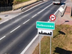 Spore utrudnienia w ruchu na ważnej drodze do Rzeszowa. Kierowcy walczą z korkami