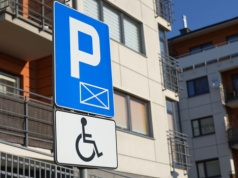 Koniec kart parkingowych na obecnych zasadach. Ministerstwo zmienia przepisy