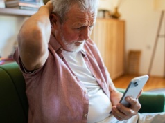 Nowa pułapka na emerytów. Polscy seniorzy tracą 800 zł "przez ZUS"