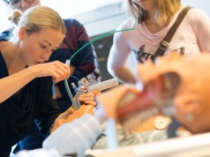 Progi punktowe na medycynę. Tak trzeba zdać maturę, by dostać się na studia lekarskie