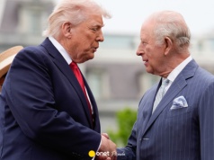 Król Karol i Donald Trump wymienili się historycznymi prezentami. Symboliczne gesty w Białym Domu