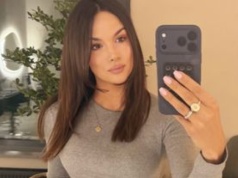 Wskoczyła w fuksję, ale spójrzcie na pasek. Ćwieki kiedyś były hitem