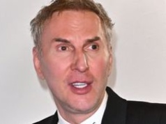 Krzysztof Gojdź psioczy na ceny w Polsce i martwi się o rodaków. "Nie wiem, JAK WY DAJECIE RADĘ..."