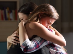 Trzy na pięć nastolatek z Teksasu odczuwa smutek i poczucie braku sensu