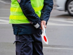 Zatrzymają telefon, ale jest haczyk. Kierowcy o tym zapominają
